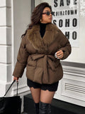 Cappotto imbottito da donna taglie forti, casual e di moda, con colletto in pelliccia sintetica, cintura e patchwork