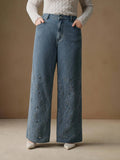 Jeans a vita alta di moda per taglie forti, con ricami e design traforato, a gamba ampia