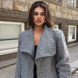 Cappotto in lana da donna taglie forti con colletto a contrasto di colore