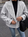 Cappotto da donna taglie forti in misto lana – Elegante capospalla invernale marrone con revers e bordo in pelliccia sintetica; caldo, alla moda e versatile per l'uso quotidiano.