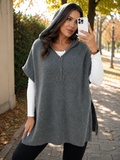 Maglione smanicato con cappuccio, colletto a mezza chiusura lampo, maniche a pipistrello, orlo spaccato, taglia comoda