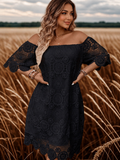 Vestito con spalle scoperte in pizzo tinta unita di taglia comoda per l'estate
