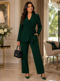 Completo elegante da donna taglia comoda, composto da blazer monopetto e pantaloni, in tinta unita